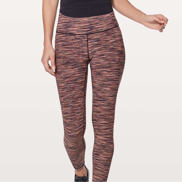 lululemon athletica Pants - Womens Lululemon Wunder Under 7/8 Leggings size 4